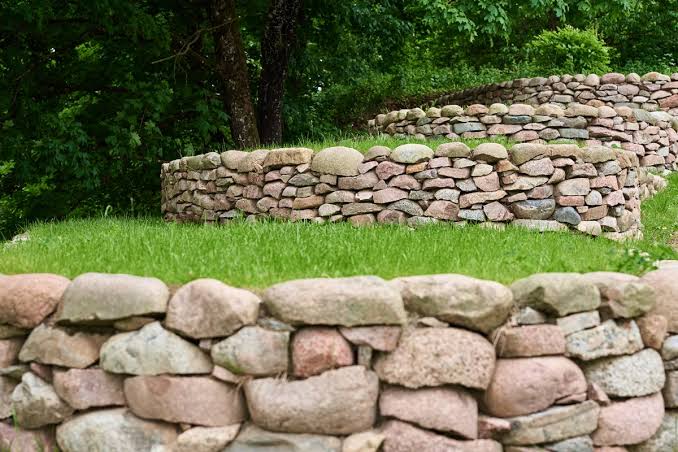 Retaining wall construction in Sydney