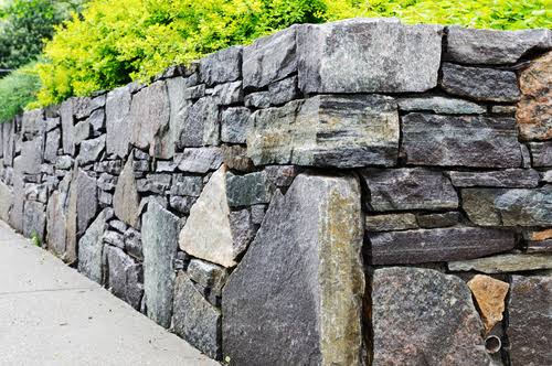 Retaining wall construction in Sydney