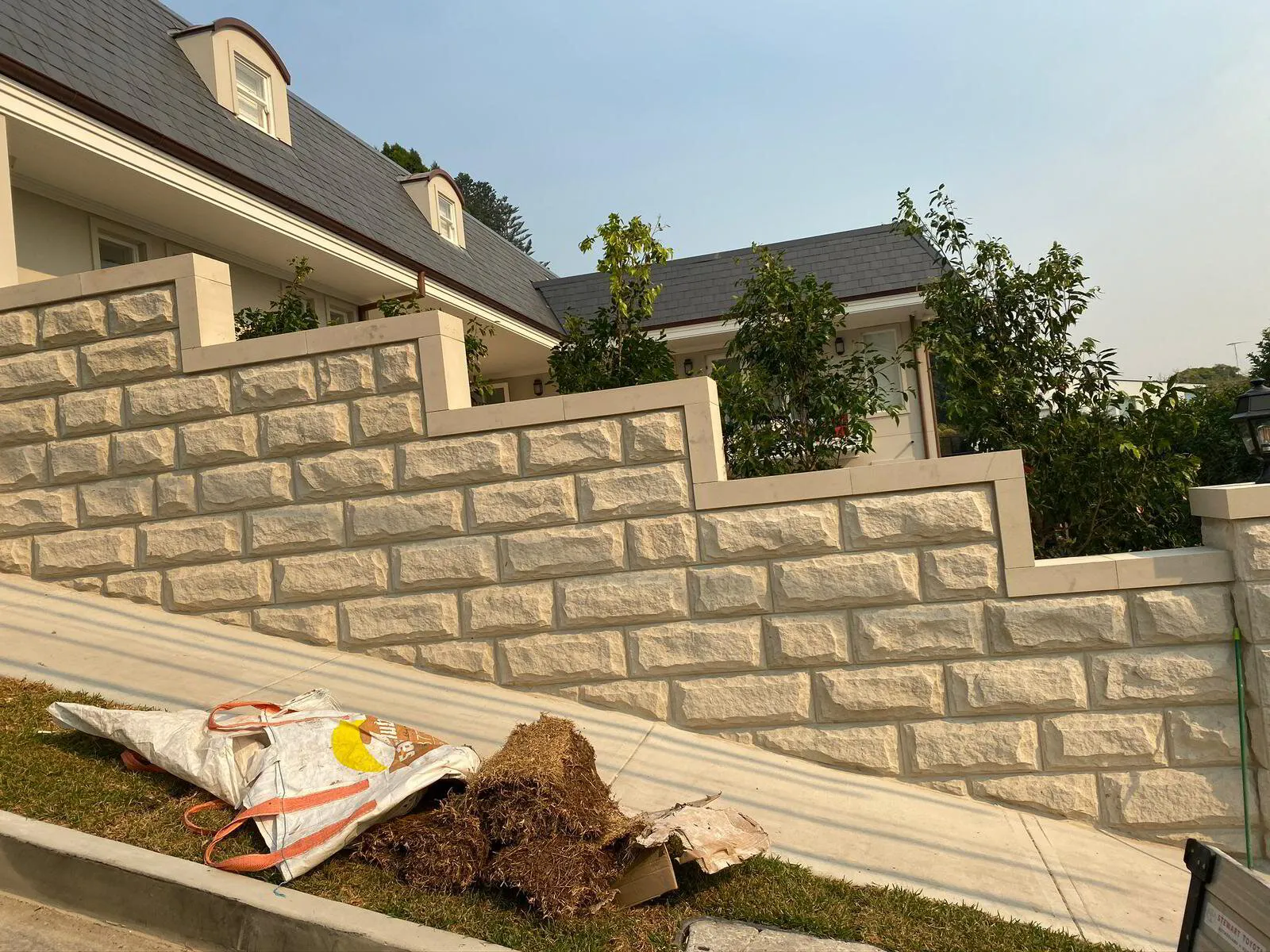 Retaining wall construction in Sydney