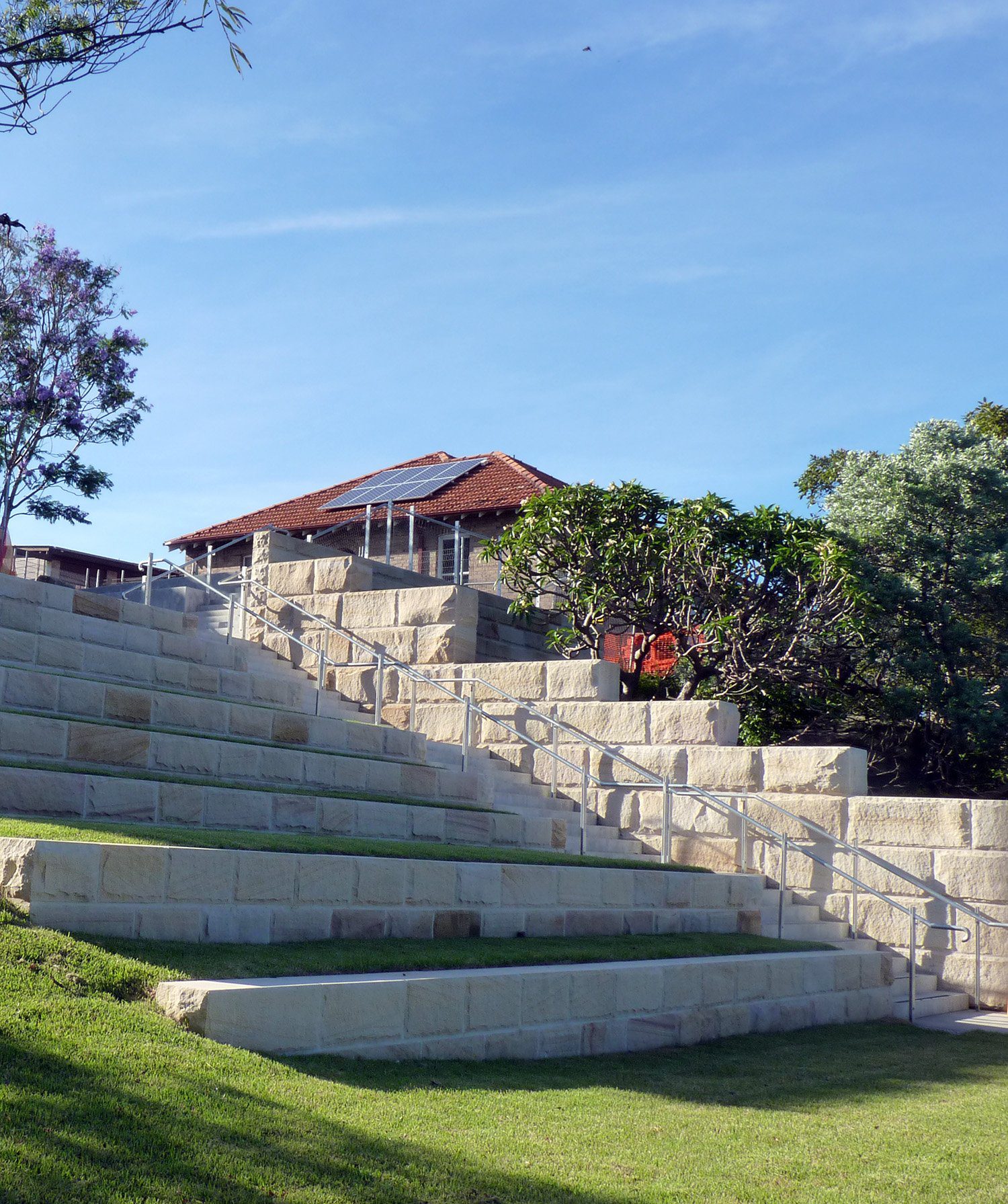 Retaining wall construction in Sydney